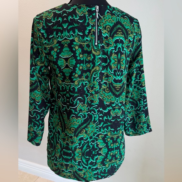 H&M Green and Black Patterned Blouse - Picture 2 of 3